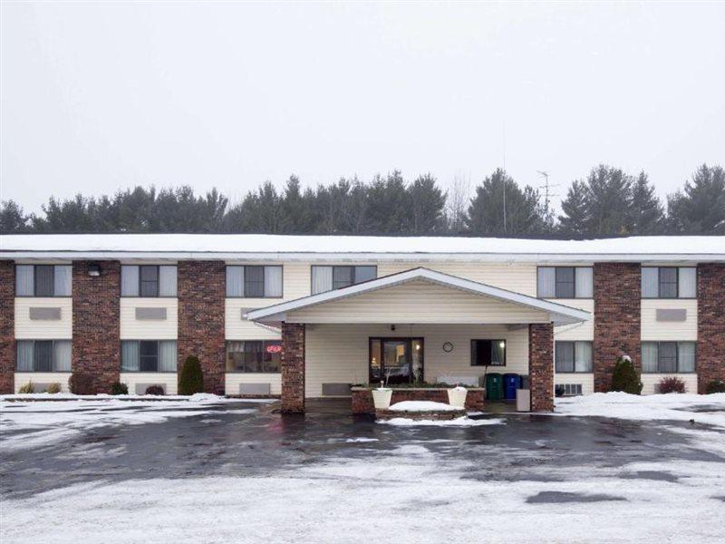 Travelodge By Wyndham Merrill Eksteriør bilde