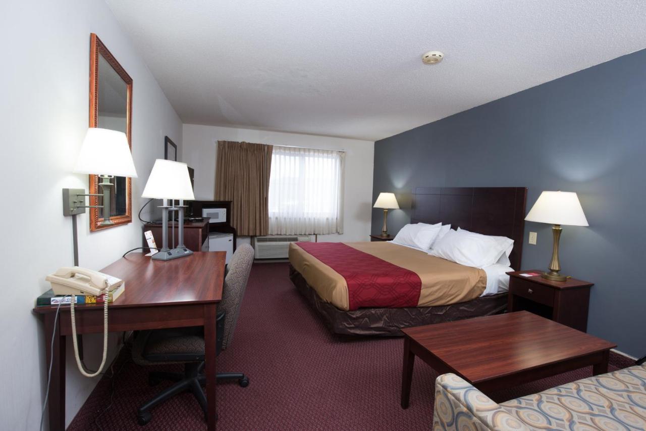 Travelodge By Wyndham Merrill Eksteriør bilde