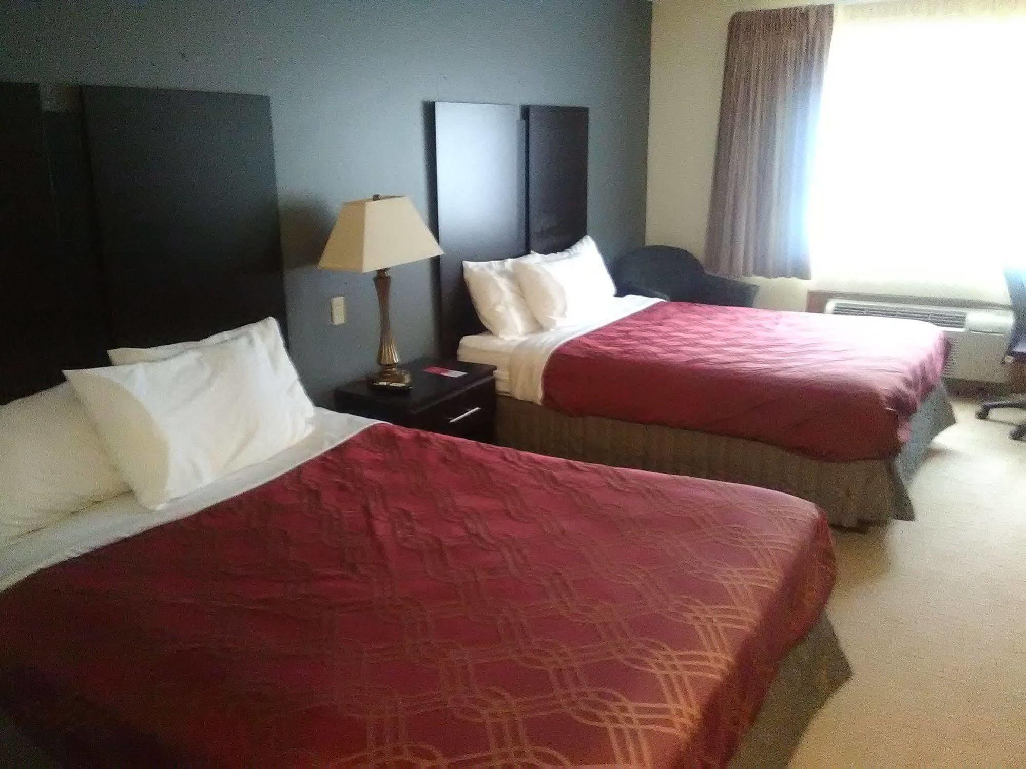 Travelodge By Wyndham Merrill Eksteriør bilde